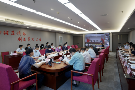 四川尊龙集团召开疫情防控工作领导小组2022年第3次会议 集团党委书记、董事长、疫情防控工作领导小组第一组长任丁主持会议并讲话